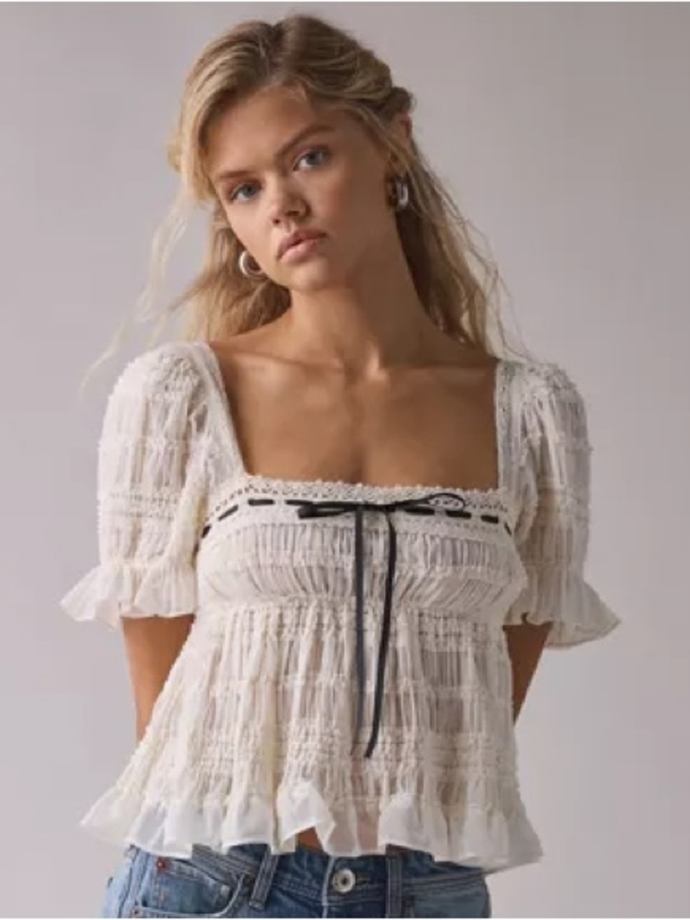 URBAN OUTFITTERS Kimchi Blue Serenade Ruffle Puff Sleeve Babydoll Blouse
